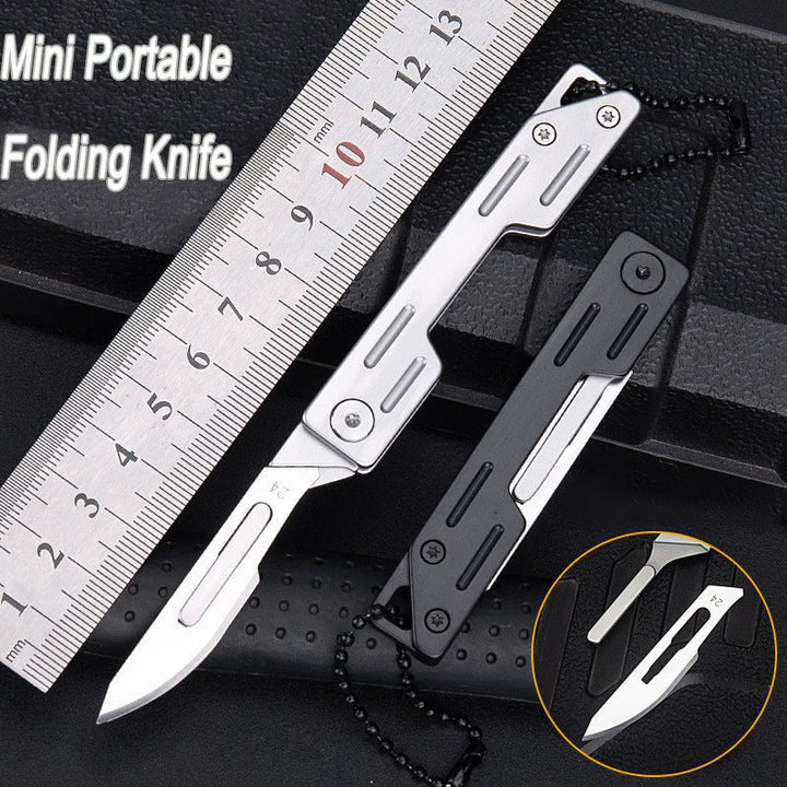 🔪 50% RABATT NU! ✨ Portabel Fällkniv i Rostfritt Stål - Inkluderar 10 Klingor för Skärning & Överlevnad 🎯🌲