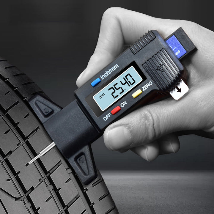 🚗 KÖP 2, FÅ 1 GRATIS! 📏 Digital Mätare för Däckmönsterdjup – Exakt Mätning, Omedelbart Resultat & Robust Design 🛞